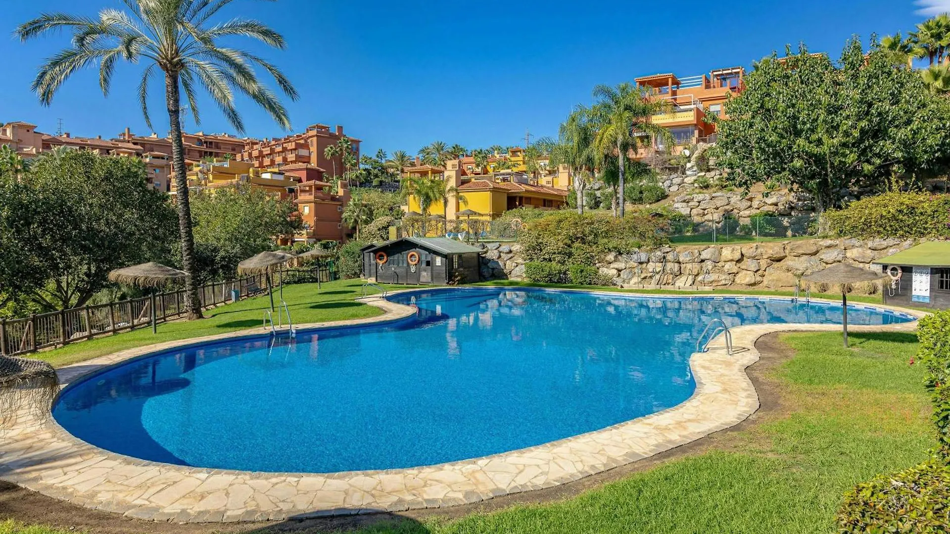 Piso De Ensueno En La Reserva De Marbella Spain